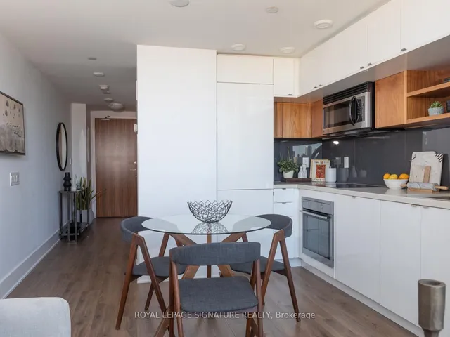 Additional property image - 111 St Clair Ave Unit 925