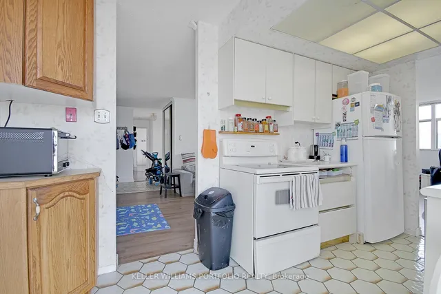 Additional property image - 100 Antibes Dr Unit 702