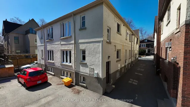 Additional image 12 of 809-811 Duplex Ave