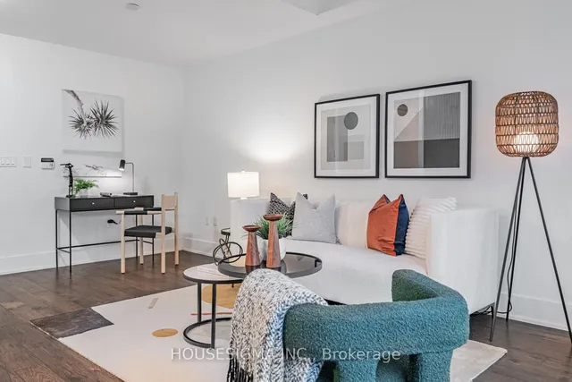 Additional property image - 39 Queens Quay Unit 1039