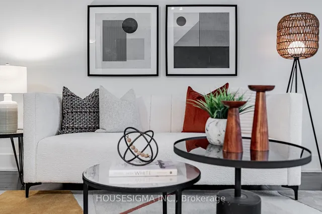Additional property image - 39 Queens Quay Unit 1039