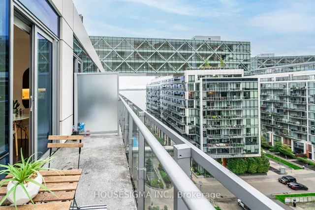 Additional property image - 39 Queens Quay Unit 1039
