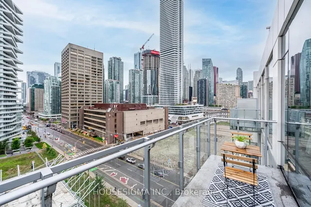 Additional property image - 39 Queens Quay Unit 1039
