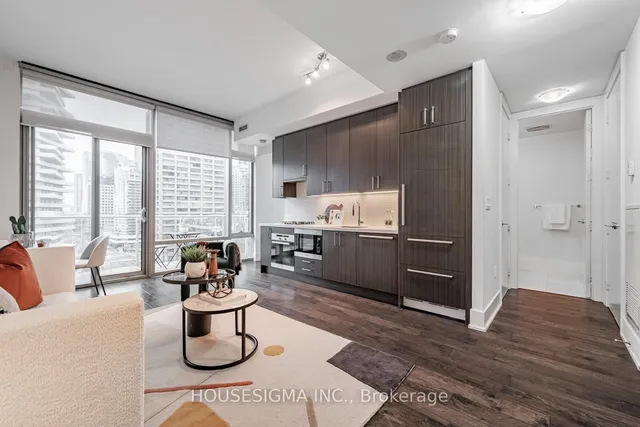 Additional property image - 39 Queens Quay Unit 1039