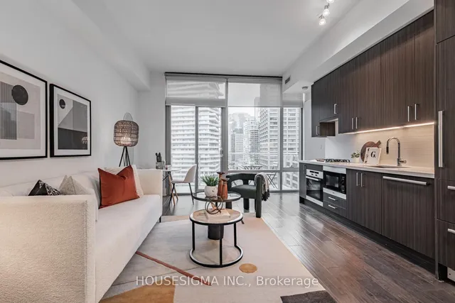 Additional property image - 39 Queens Quay Unit 1039