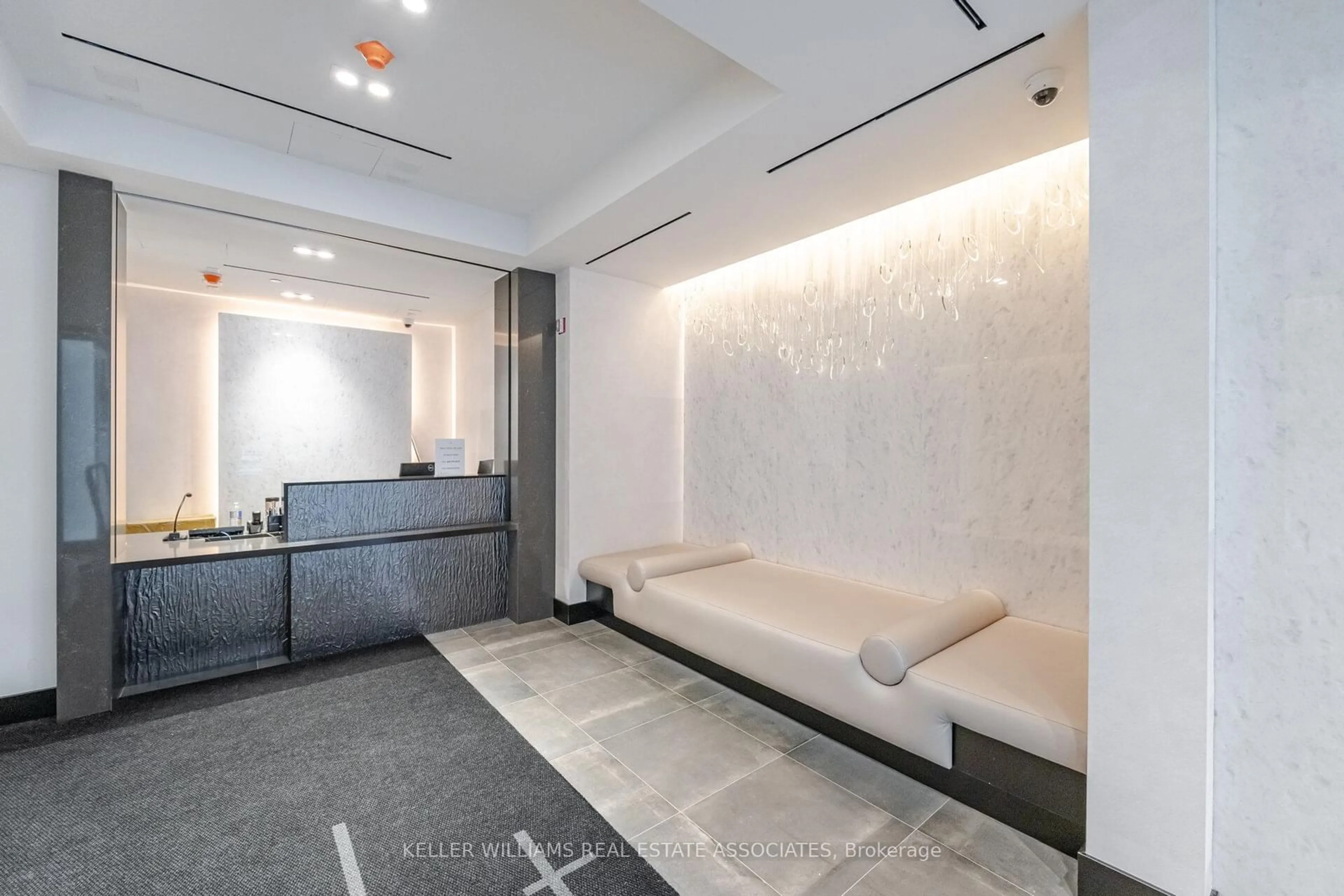 Unknown for 8 Cumberland St #1401, Toronto Ontario M4W 0B6