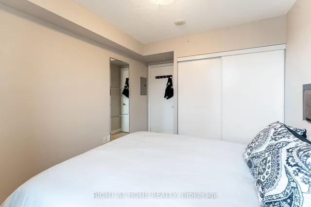 Additional image 10 of 5740 Yonge St Unit 1010