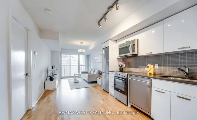 Additional property image - 295 Adelaide St Unit 802