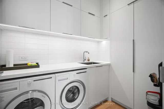 Additional property image - 1 Bloor St Unit 7501