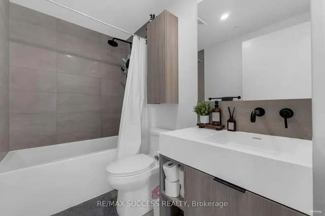 Additional property image - 108 Peter St Unit 727