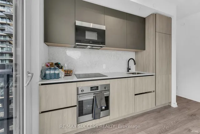 Additional property image - 108 Peter St Unit 727