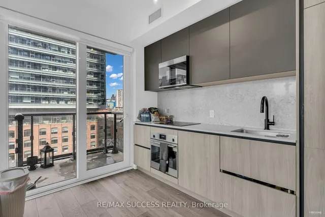 Additional property image - 108 Peter St Unit 727