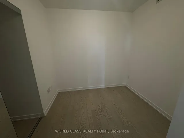 Additional property image - 1 Yorkville Ave Unit 1505