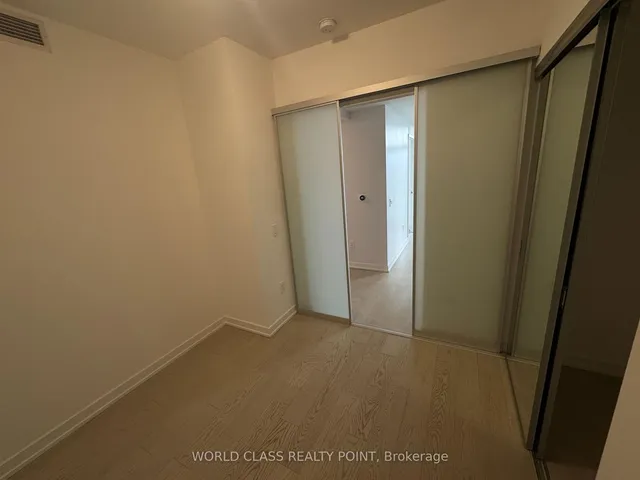 Additional property image - 1 Yorkville Ave Unit 1505