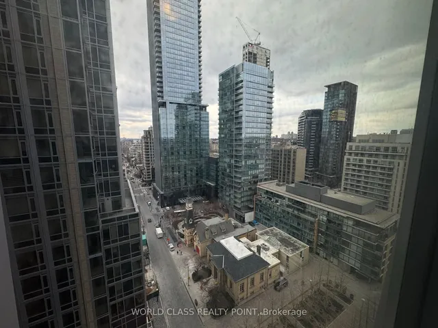Additional property image - 1 Yorkville Ave Unit 1505