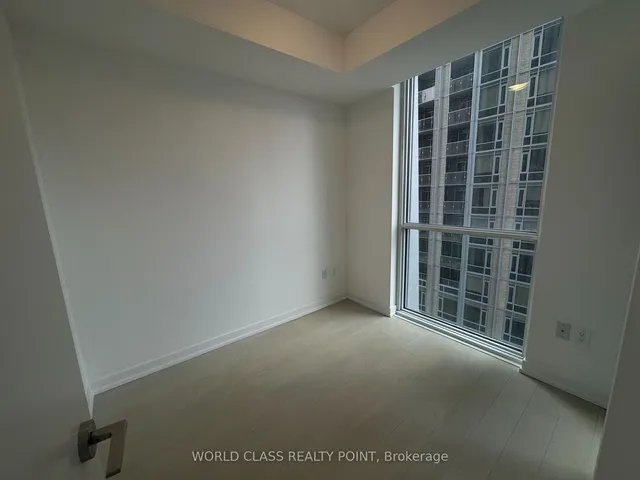 Additional property image - 1 Yorkville Ave Unit 1505