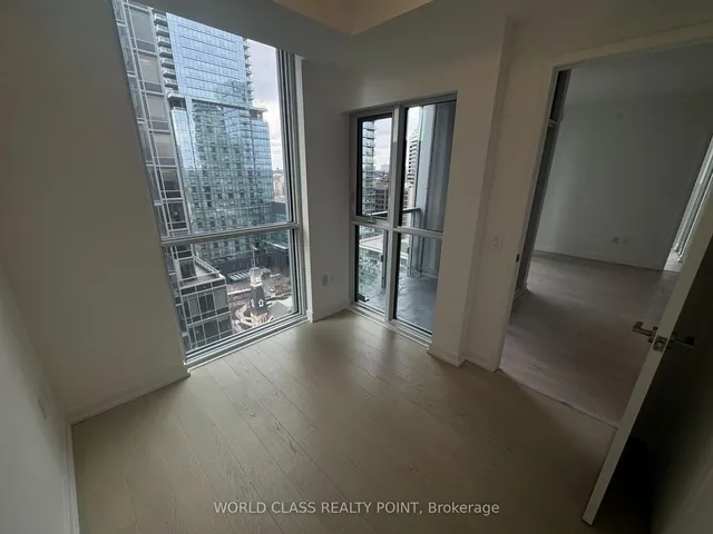 Additional property image - 1 Yorkville Ave Unit 1505