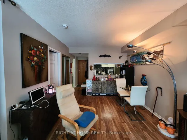 Additional image 11 of 77 Harbour Sq Unit 504