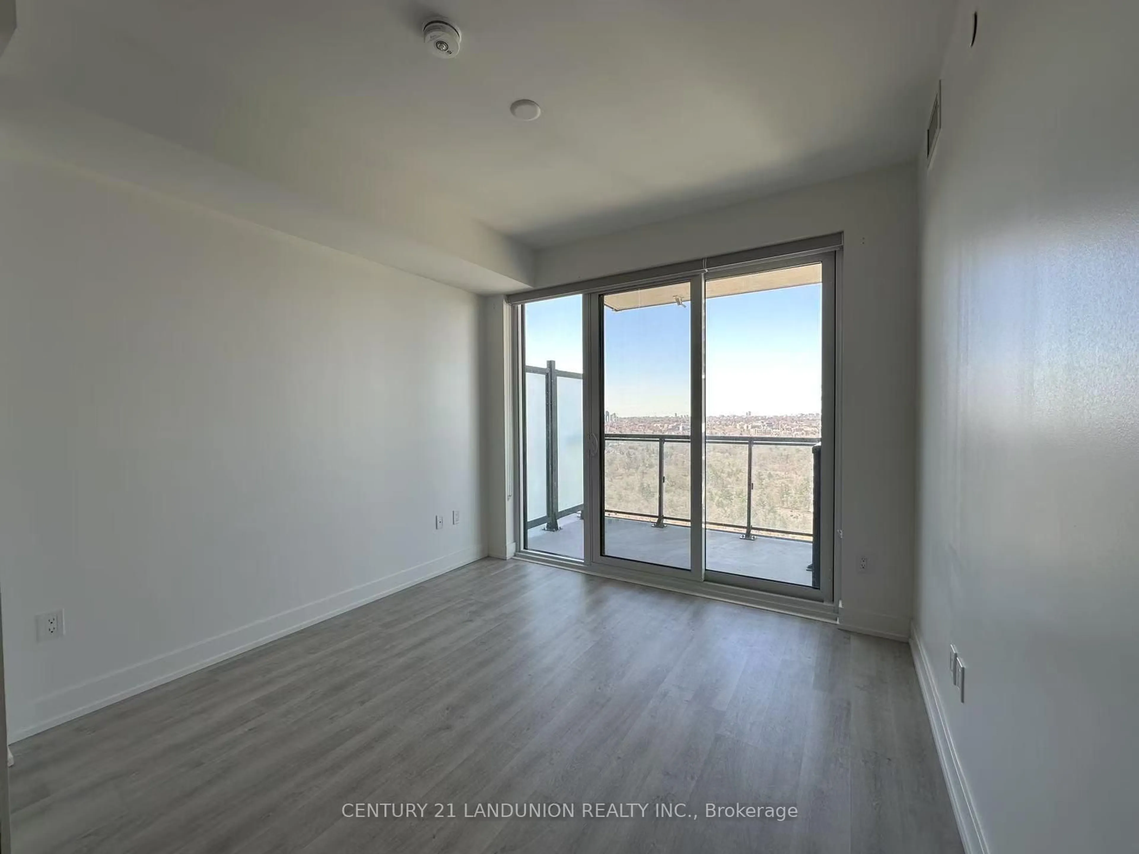 A pic of a room for 30 Inn On The Park Dr #2911, Toronto Ontario M3C 0P7