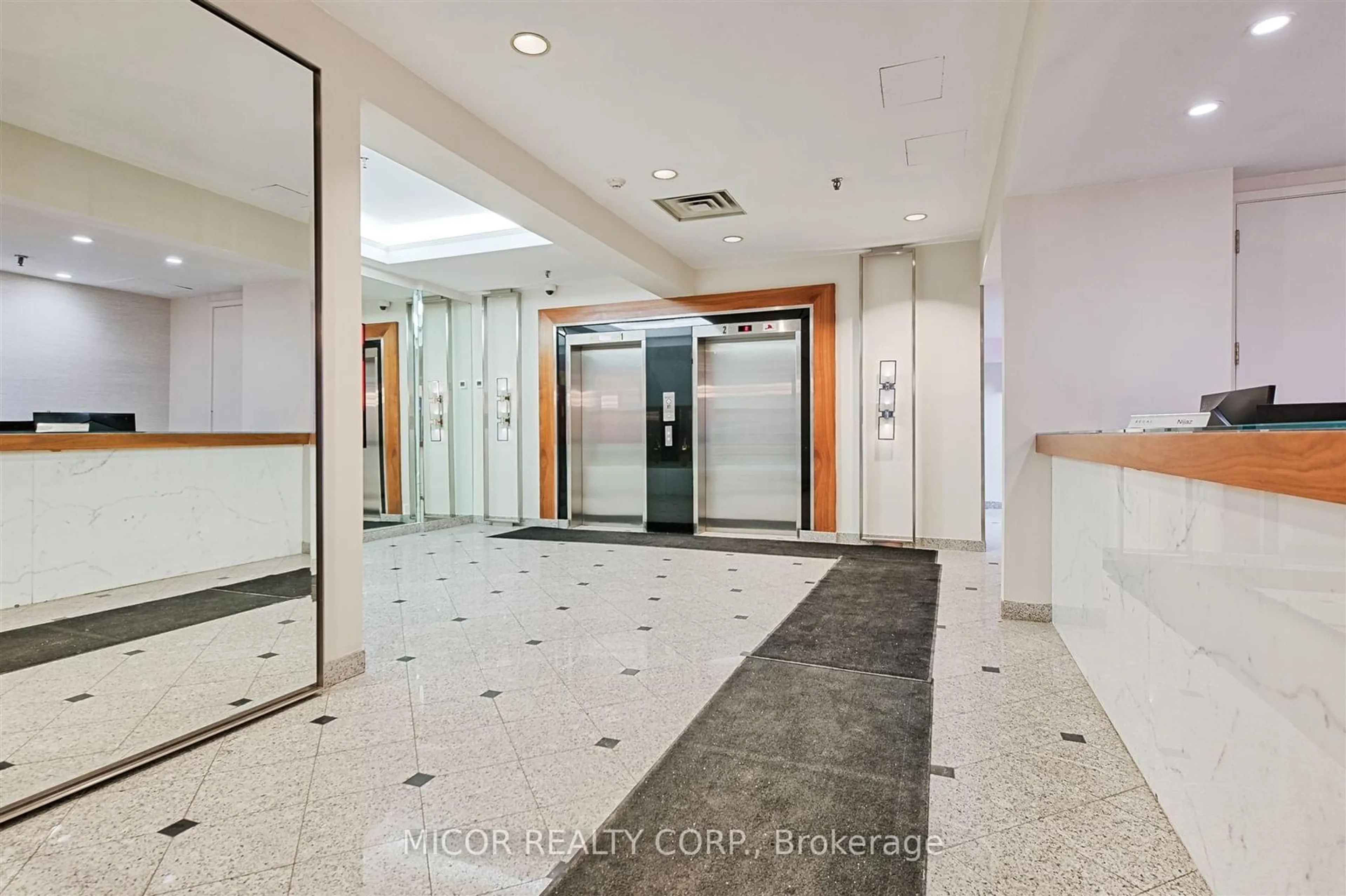 Indoor foyer for 40 Scollard St #601, Toronto Ontario M5R 3S1