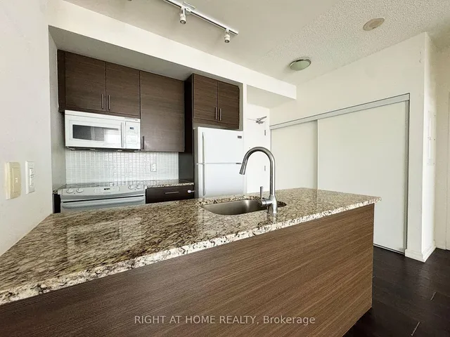 Additional image 9 of 70 Forest Manor Rd Unit 2109