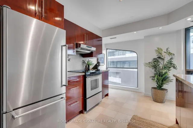 Additional property image - 3 McAlpine St Unit 411