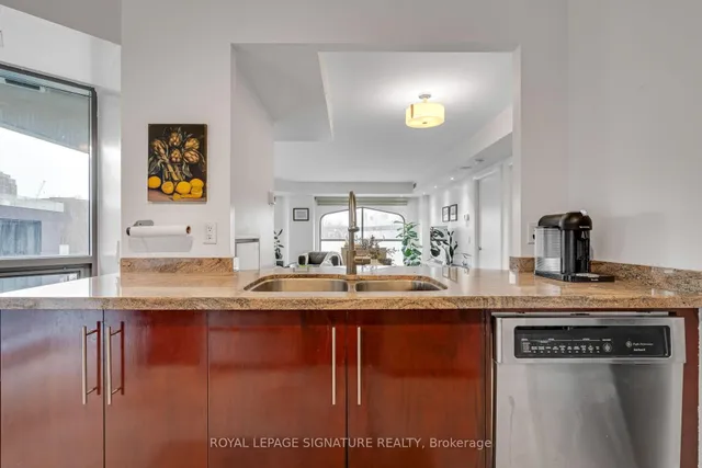 Additional property image - 3 McAlpine St Unit 411