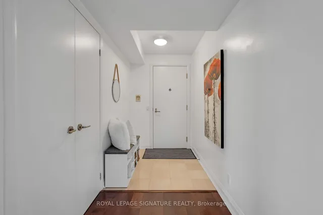 Additional property image - 3 McAlpine St Unit 411