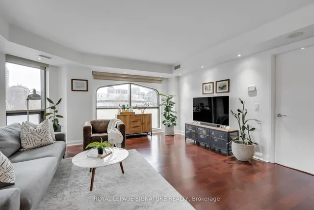 Additional property image - 3 McAlpine St Unit 411