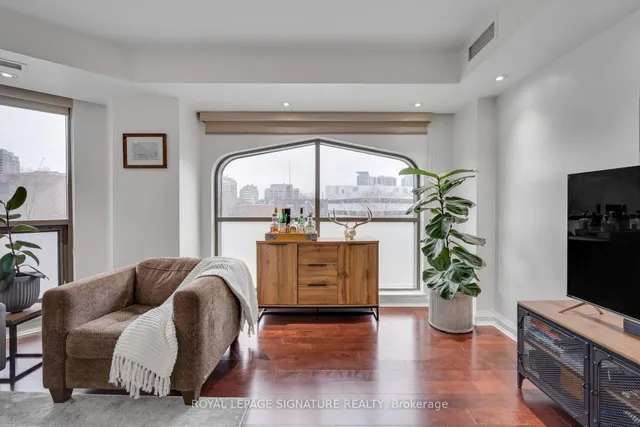 Additional property image - 3 McAlpine St Unit 411