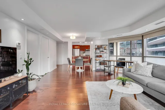 Additional property image - 3 McAlpine St Unit 411
