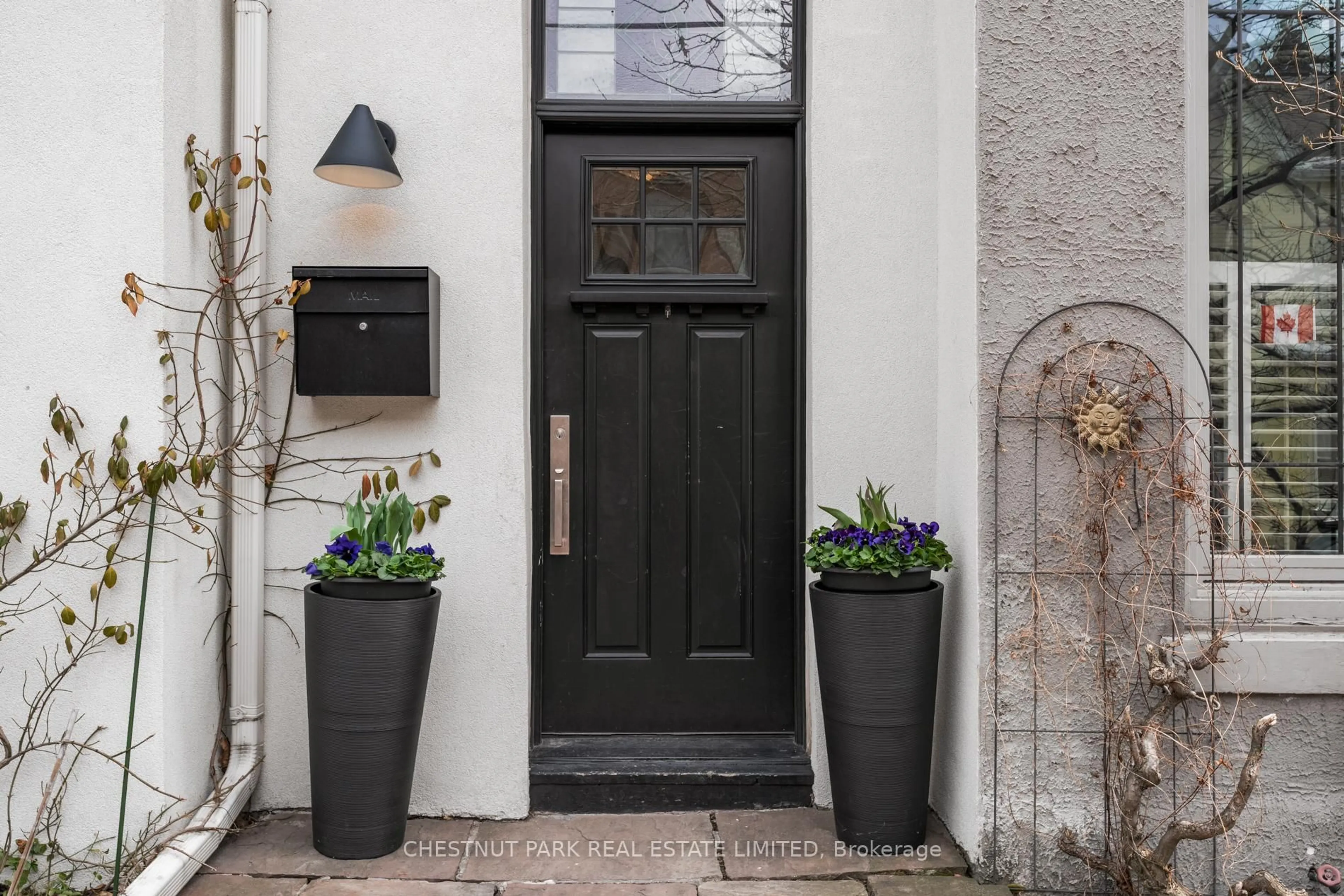 Indoor entryway for 9 Ottawa St, Toronto Ontario M4T 2B5