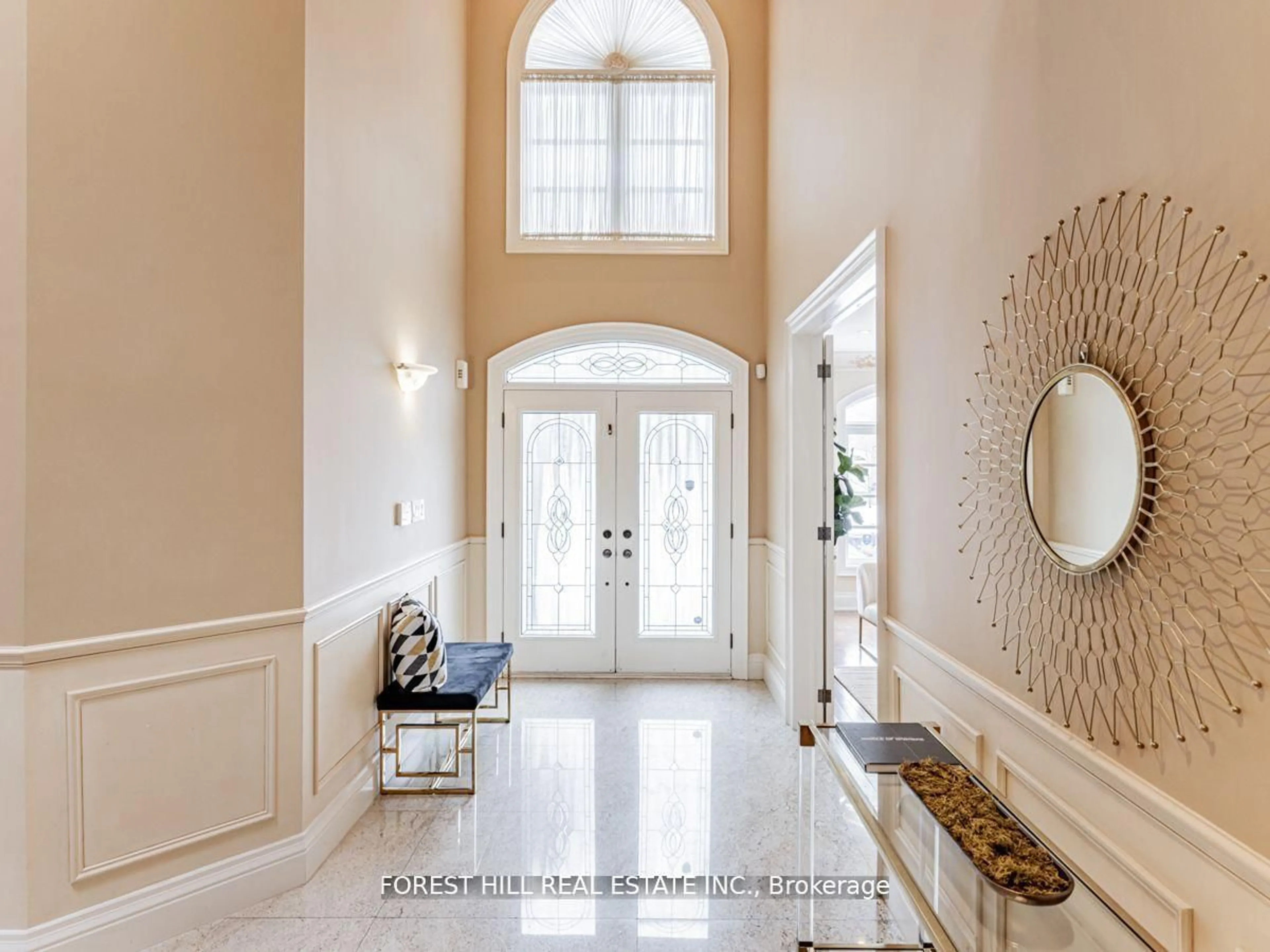 Indoor entryway for 338 Byng Ave, Toronto Ontario M2N 4L5