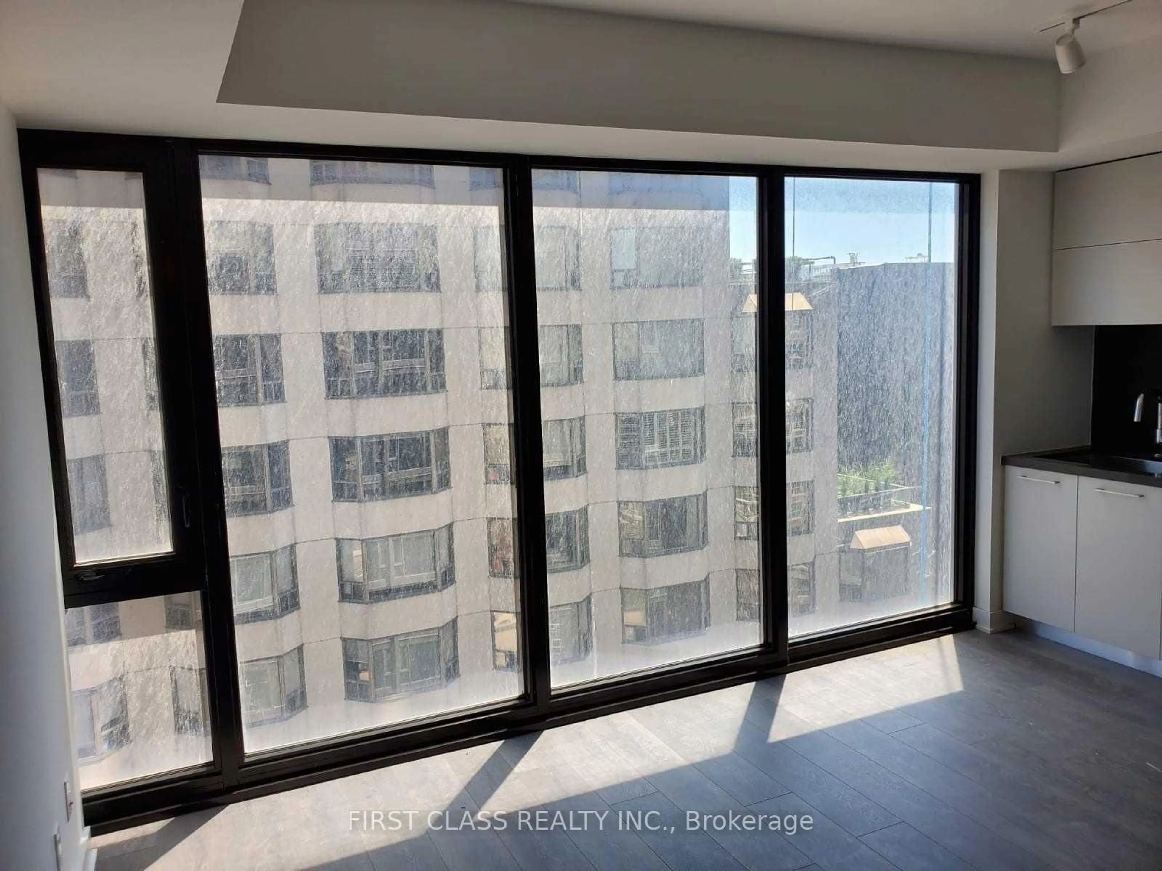 Unknown for 188 Cumberland St #2106, Toronto Ontario M5R 2G3