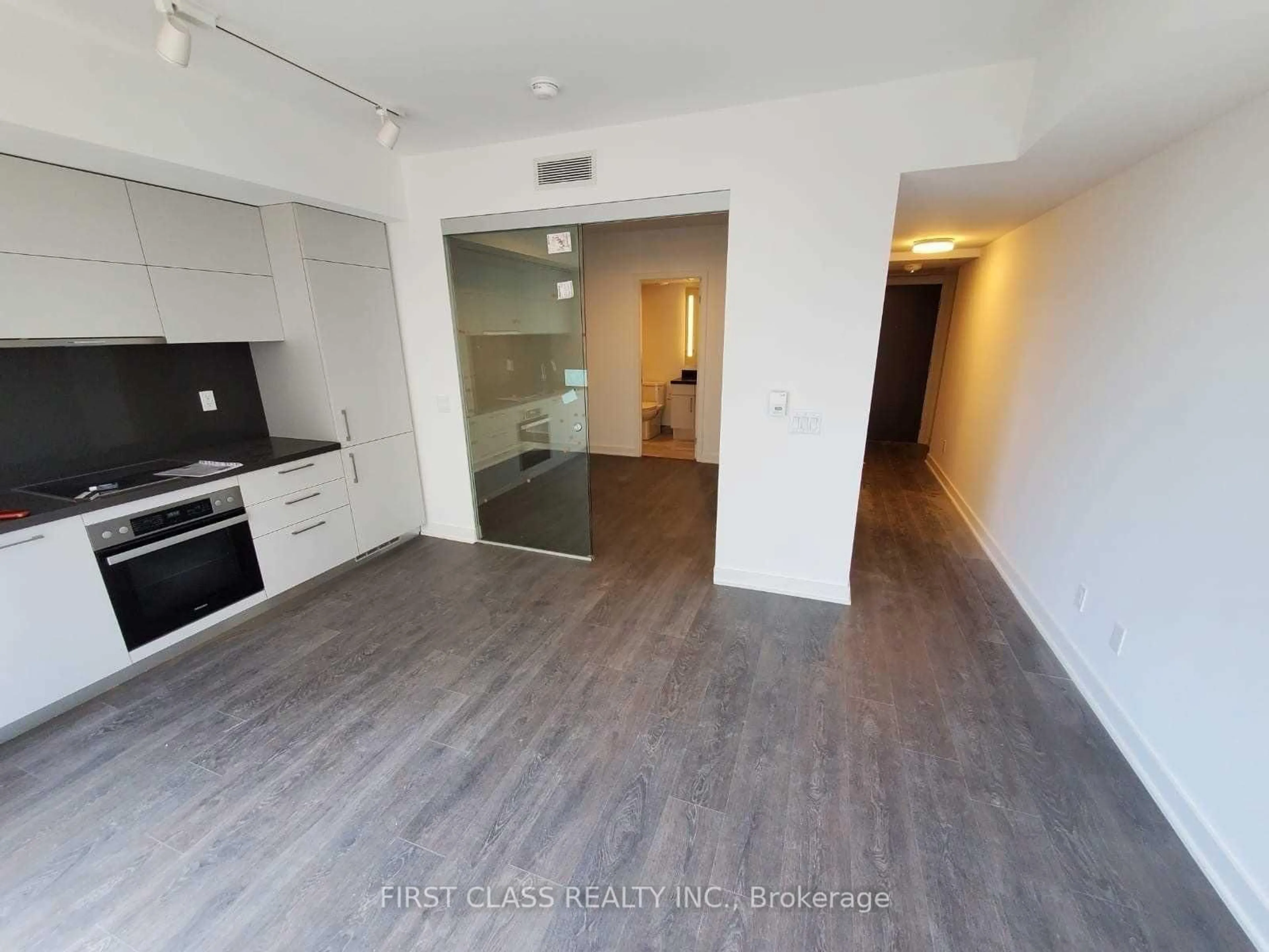 A pic of a room for 188 Cumberland St #2106, Toronto Ontario M5R 2G3