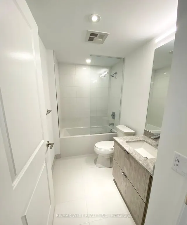 Additional property image - 395 Bloor St Unit 4905