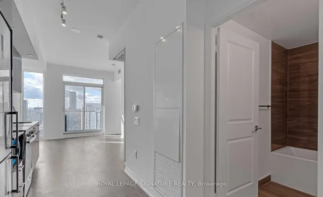 Additional property image - 251 Jarvis St Unit 3709