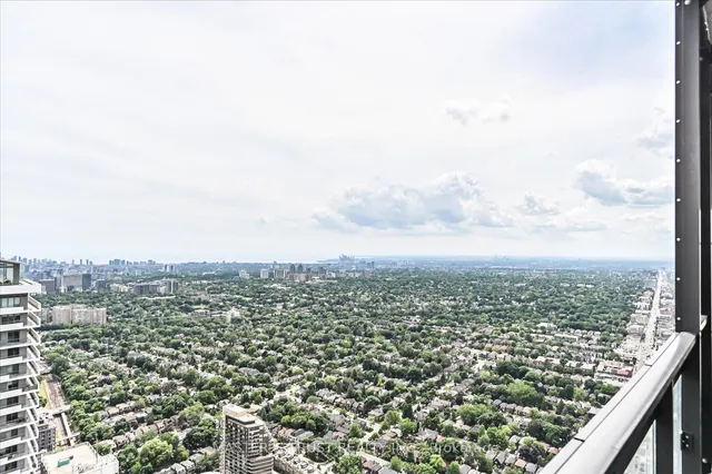 Additional property image - 8 Eglinton Ave Unit Ph 5801