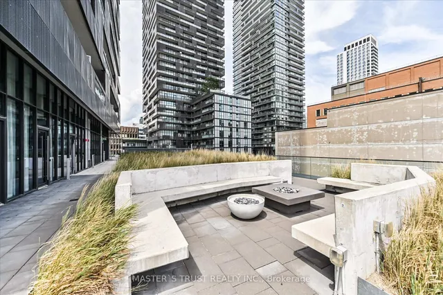 Additional property image - 8 Eglinton Ave Unit Ph 5801