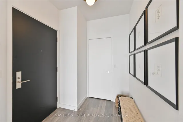 Additional property image - 8 Eglinton Ave Unit Ph 5801