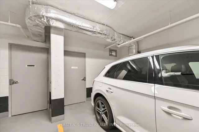 Additional property image - 8 Eglinton Ave Unit Ph 5801