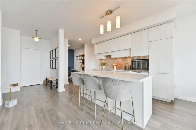 Additional property image - 8 Eglinton Ave Unit Ph 5801