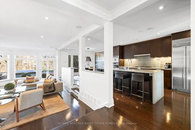 Additional property image - 215 Lonsmount Dr