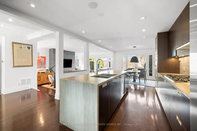 Additional property image - 215 Lonsmount Dr