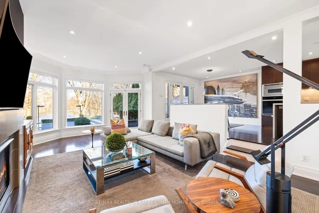 Additional property image - 215 Lonsmount Dr
