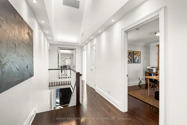 Additional property image - 215 Lonsmount Dr