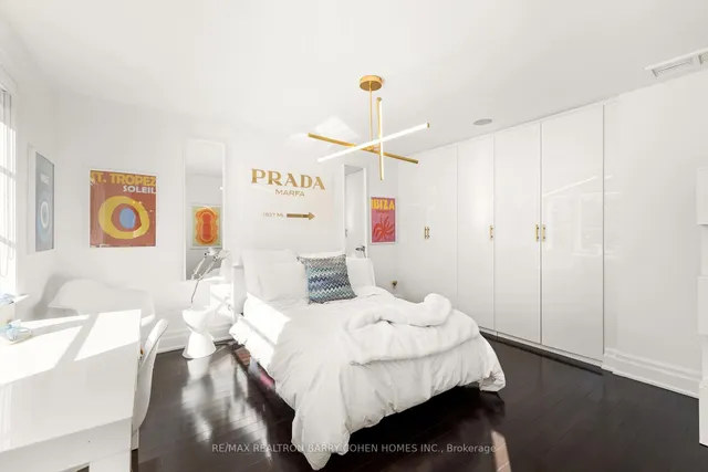 Additional property image - 215 Lonsmount Dr