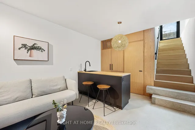 Primary image of 259 Lisgar St