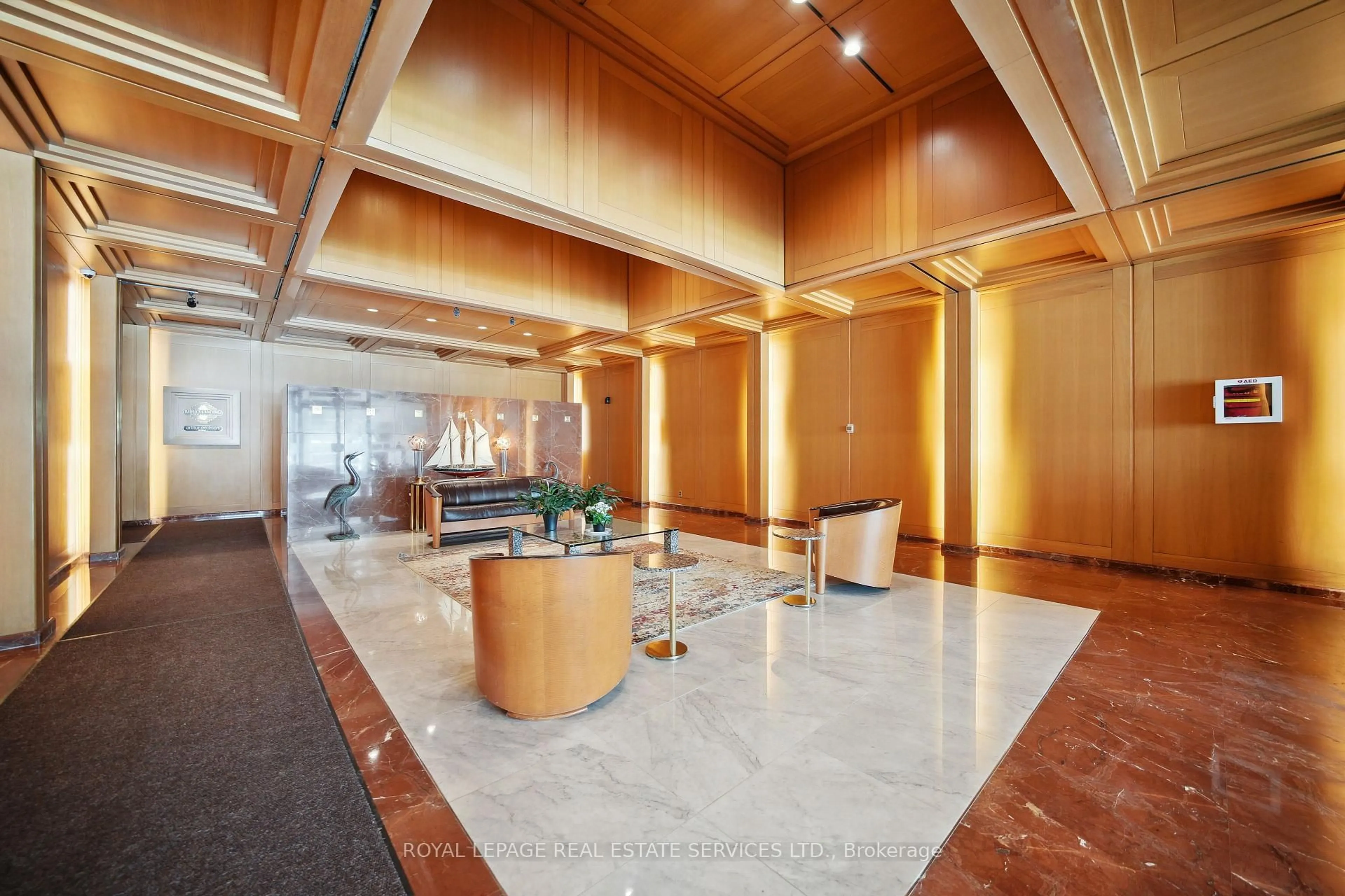 Lobby for 480 Queens Quay #601, Toronto Ontario M5V 2Y5