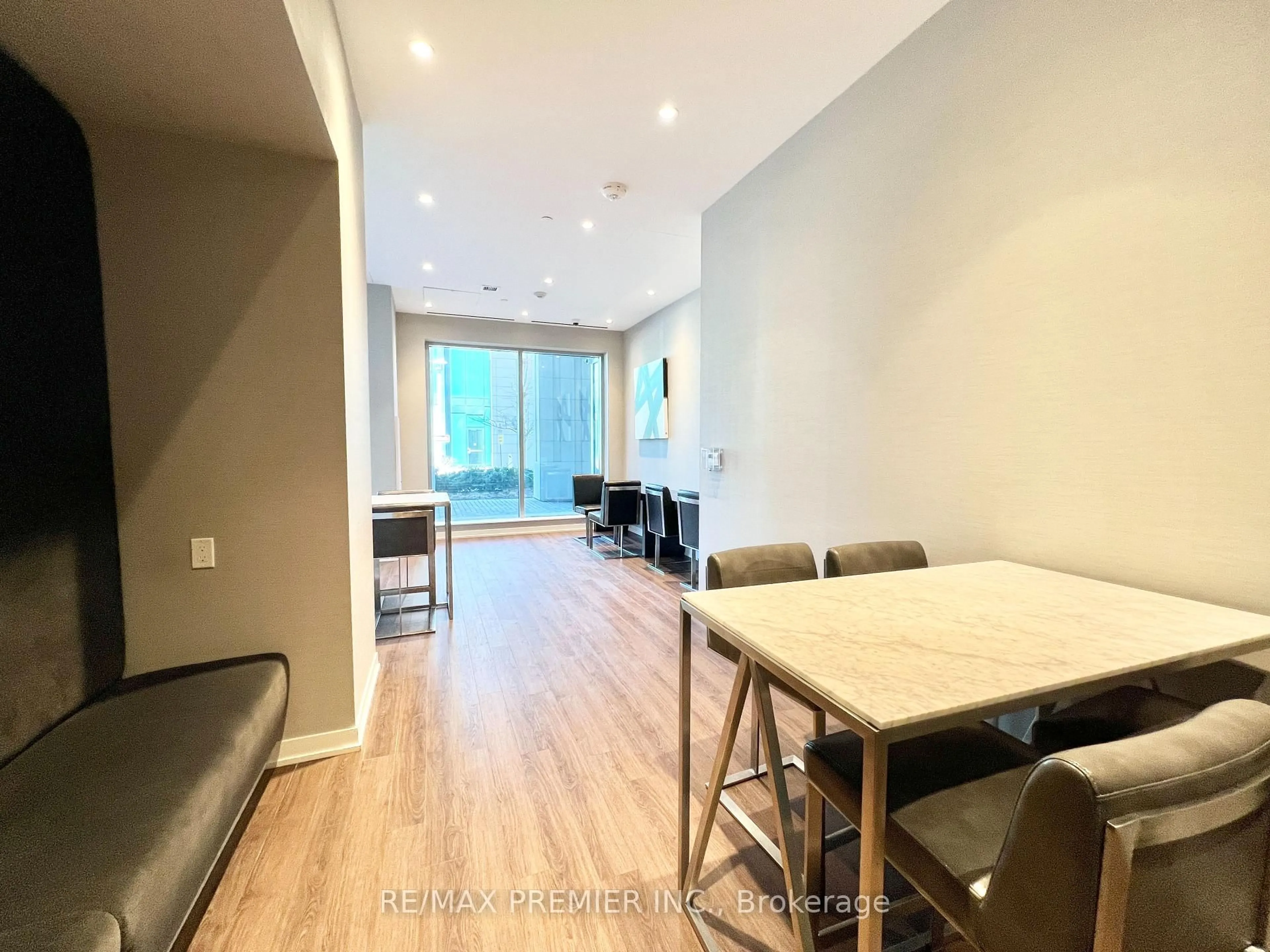 A pic of a room for 31 Tippet Rd #1207, Toronto Ontario M3H 0C8